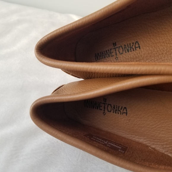 Minnetonka Deerskin kilty women's mocha moccasins size 10 - Picture 6 of 8